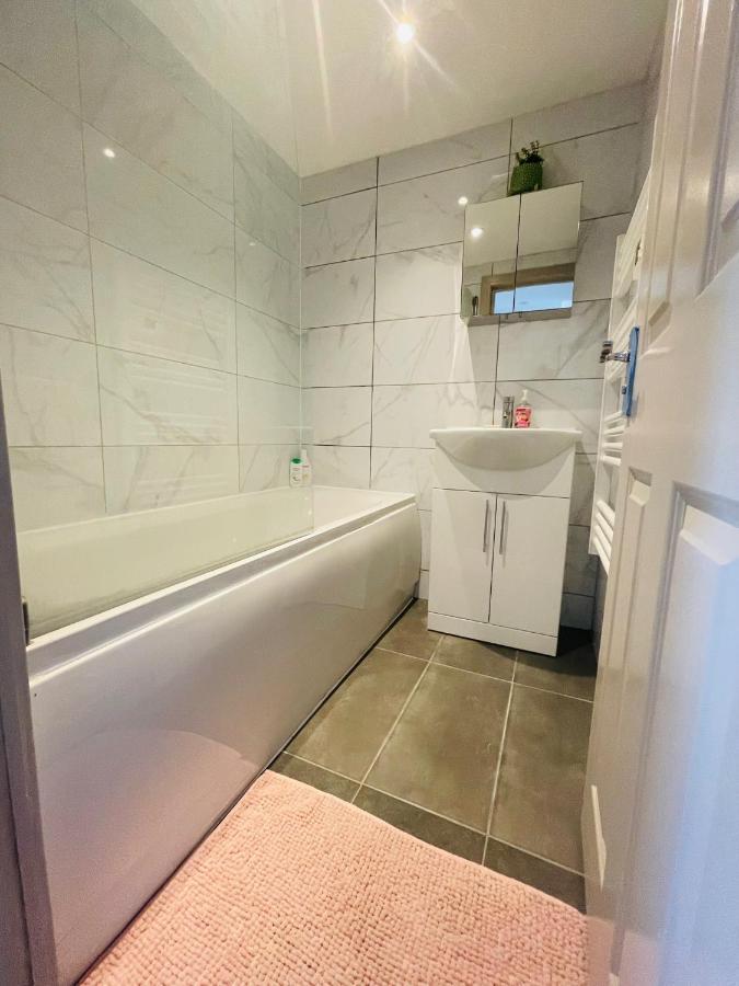 Lovely 1 Bedroom Apartment In London Eksteriør bilde